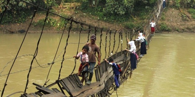 children-going-to-school-around-the-world-35