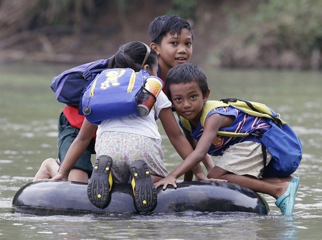 children-going-to-school-around-the-world-42