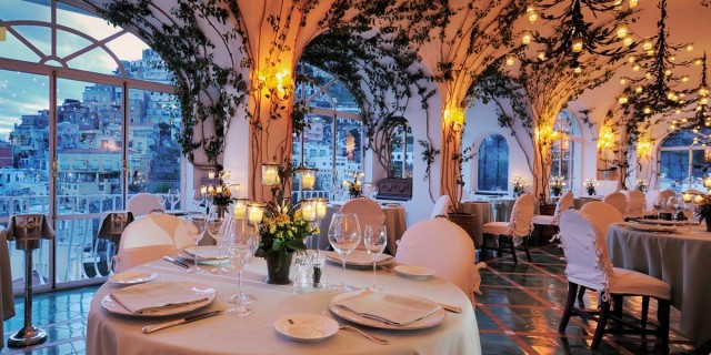 24_tie._la_sirenuse_positano