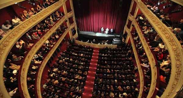 dimotiko theatro peiraia