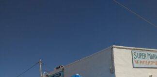 Για ψώνια στα σούπερ μάρκετ “Ο Μπέμπης” σε Χώρα και Αιγιάλη