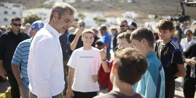 mitsotakis-syzitisi-amorgos (1).jpg